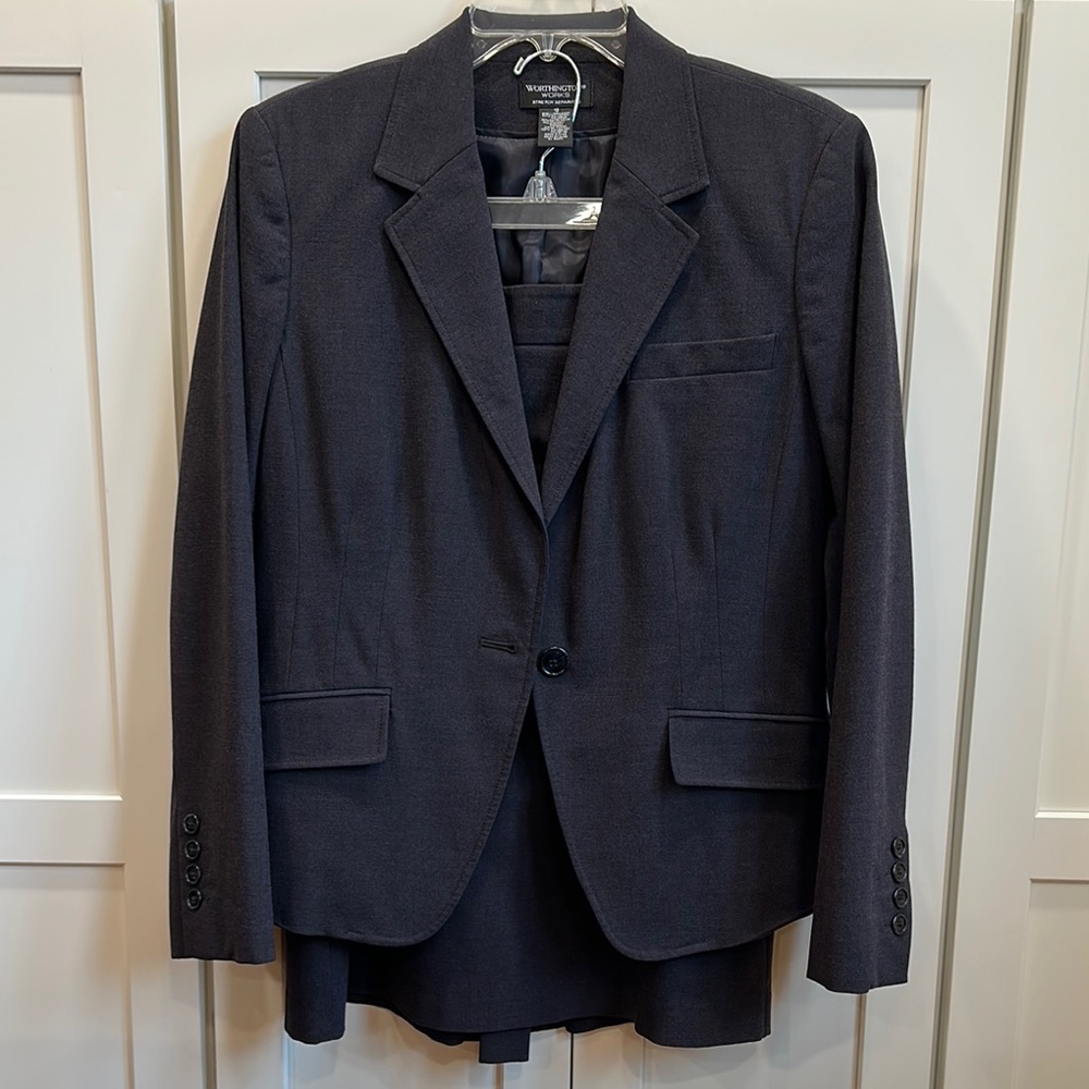 Women’s Worthington Charcoal Jacket and Matching Skirt Set